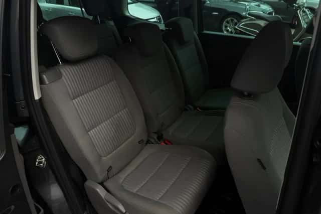 SEAT Alhambra (2011) thumbnail 23