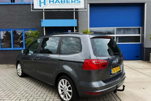 SEAT Alhambra (2011) thumbnail 5