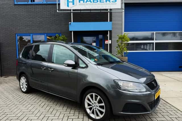 SEAT Alhambra (2011) thumbnail 9