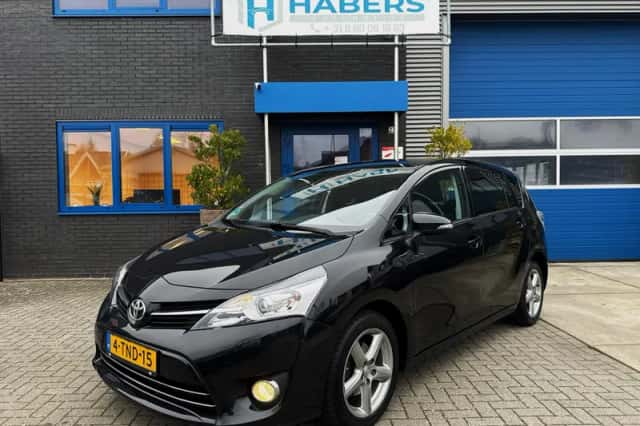 Toyota Verso (2014) thumbnail 1