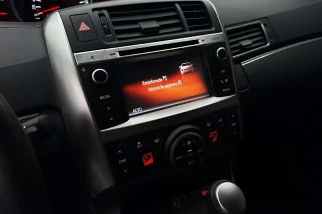 Toyota Verso (2014) thumbnail 18