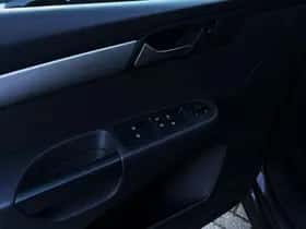 Volkswagen Sharan (2015) thumbnail 12