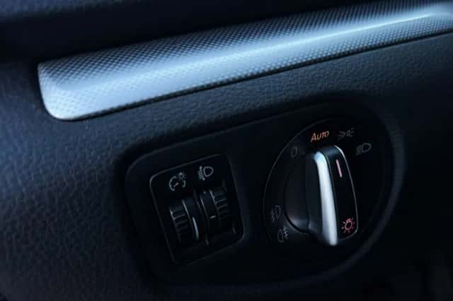 Volkswagen Sharan (2015) thumbnail 14