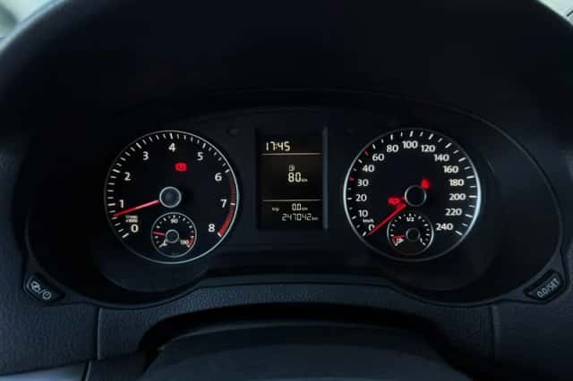 Volkswagen Sharan (2015) thumbnail 16