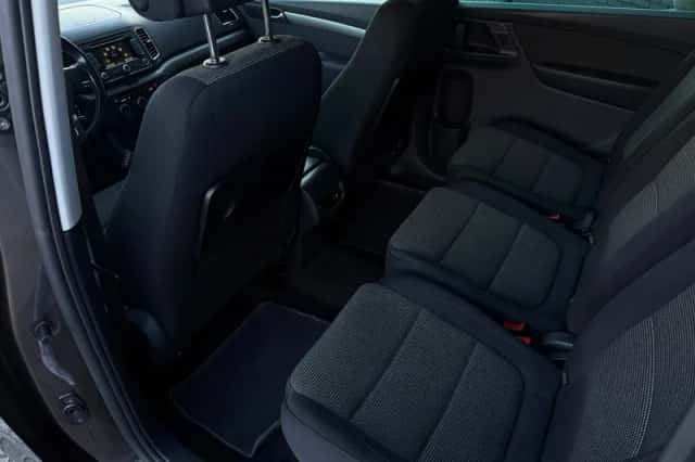 Volkswagen Sharan (2015) thumbnail 23