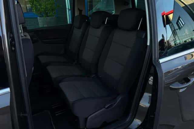 Volkswagen Sharan (2015) thumbnail 24