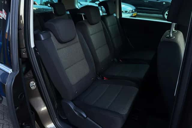 Volkswagen Sharan (2015) thumbnail 26