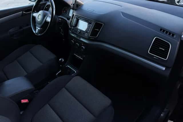 Volkswagen Sharan (2015) thumbnail 27
