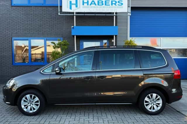 Volkswagen Sharan (2015) thumbnail 4