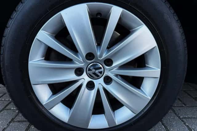 Volkswagen Sharan (2015) thumbnail 5