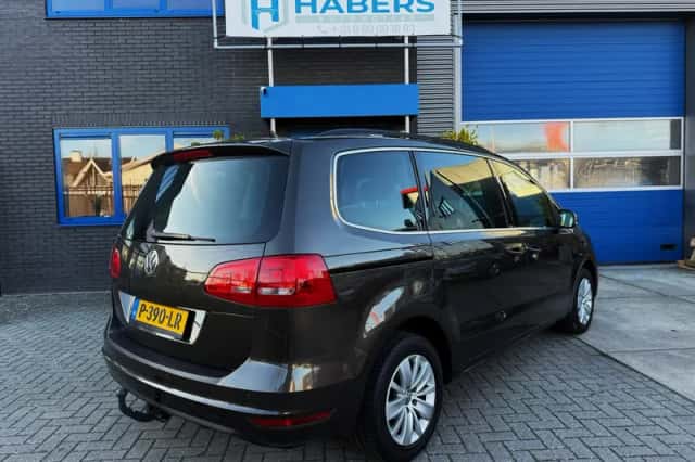Volkswagen Sharan (2015) thumbnail 8