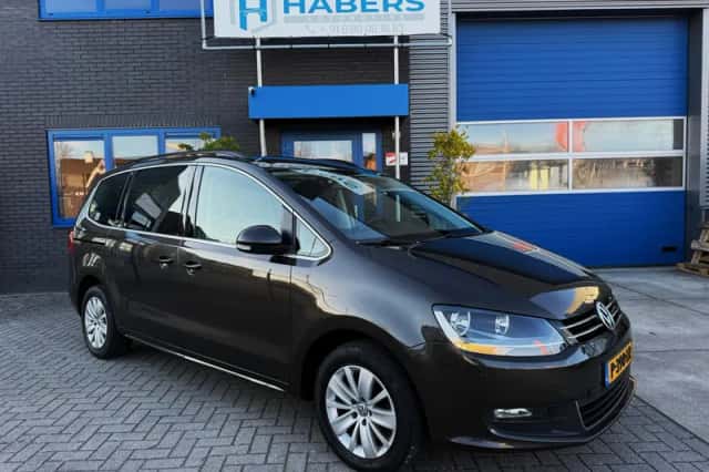 Volkswagen Sharan (2015) thumbnail 10