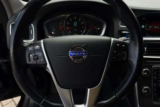 Volvo V60 (2014) thumbnail 14