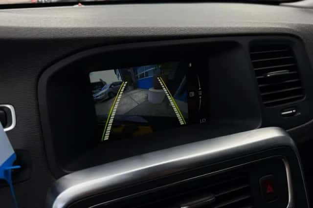 Volvo V60 (2014) thumbnail 30