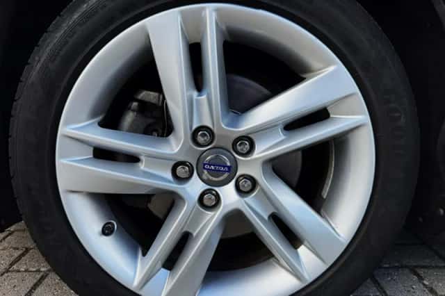 Volvo V60 (2014) thumbnail 5