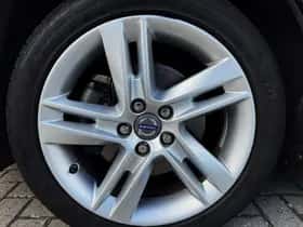 Volvo V60 (2014) thumbnail 5