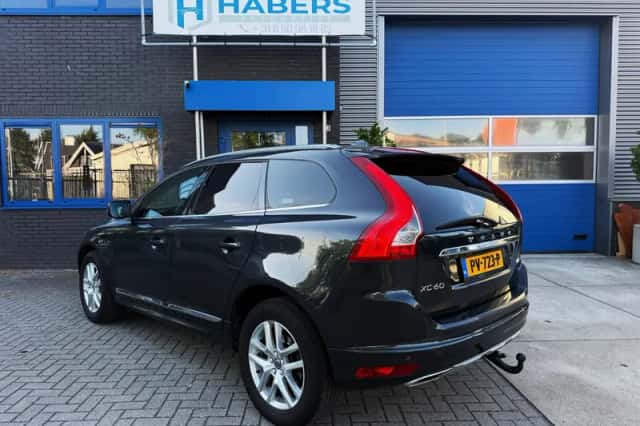 Volvo XC60 (2017) thumbnail 6