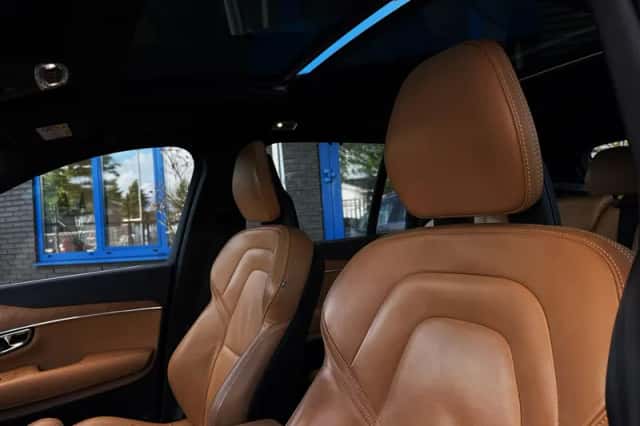 Volvo XC90 (2015) thumbnail 12