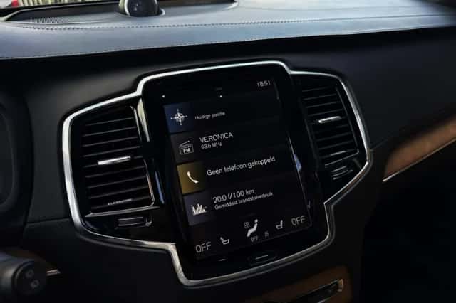 Volvo XC90 (2015) thumbnail 20