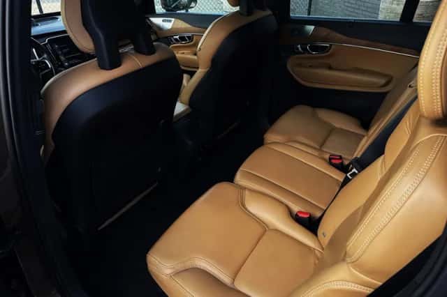 Volvo XC90 (2015) thumbnail 25