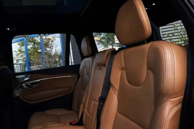 Volvo XC90 (2015) thumbnail 26