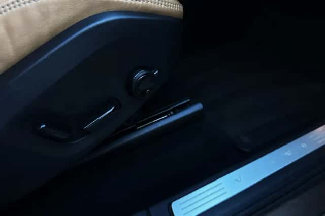 Volvo XC90 (2015) thumbnail 34