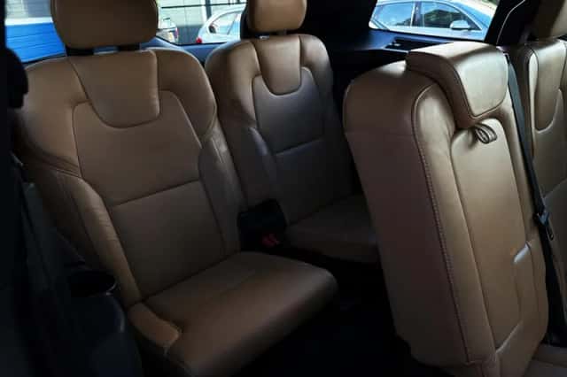 Volvo XC90 (2015) thumbnail 37