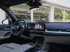 BMW X1 (2022) thumbnail 2