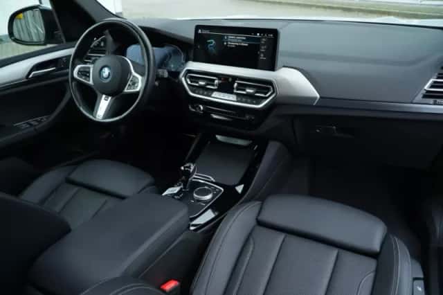 BMW X3 (2023) thumbnail 2