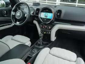 MINI Countryman (2022) thumbnail 2