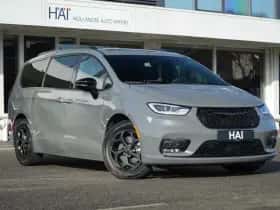 Chrysler Pacifica (2025)