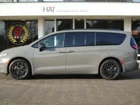 Chrysler Pacifica (2025) thumbnail 23