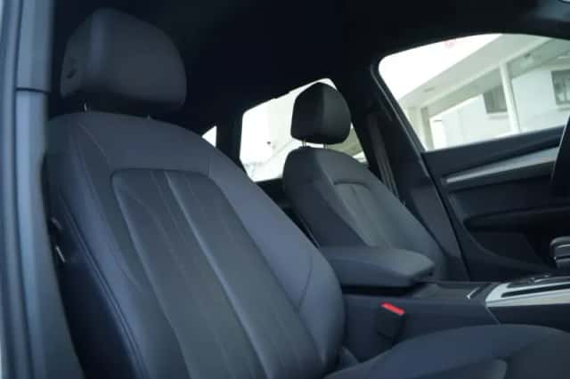 Audi Q5 (2025) thumbnail 3