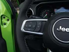 Jeep Wrangler (2025) thumbnail 16