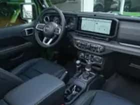 Jeep Wrangler (2025) thumbnail 30
