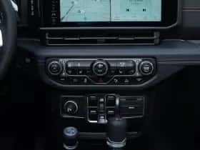 Jeep Wrangler (2025) thumbnail 9