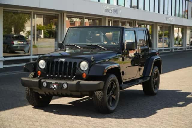 Jeep Wrangler (2013) thumbnail 4