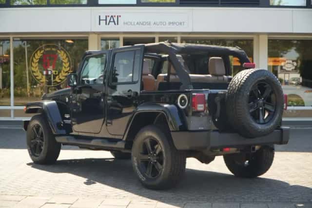 Jeep Wrangler (2013) thumbnail 5