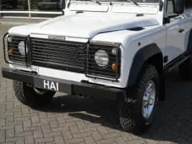 Land Rover Defender (1996) thumbnail 4