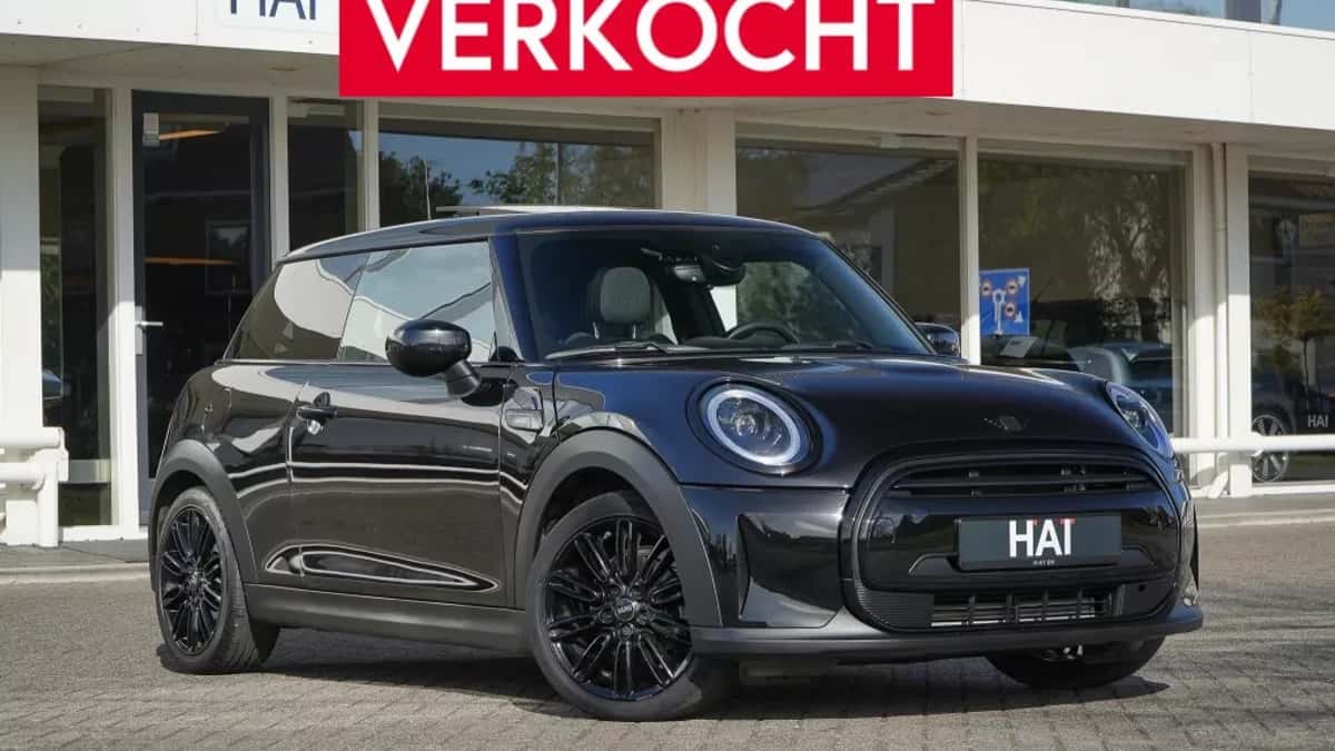 MINI 1.5 Cooper Camden I Automaat I Pano I Camera (2022) — foto 1