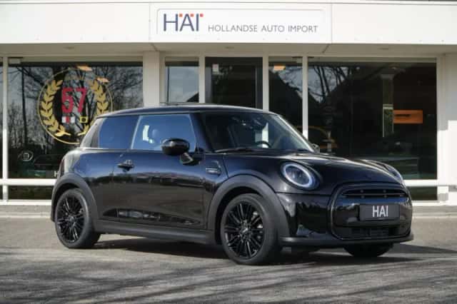 MINI 1.5 Cooper Camden (2022) thumbnail 4
