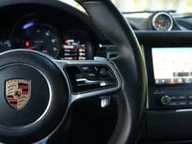 Porsche Macan (2017) thumbnail 17