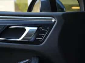 Porsche Macan (2017) thumbnail 24