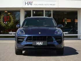 Porsche Macan (2019) thumbnail 2