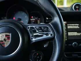 Porsche Macan (2019) thumbnail 16