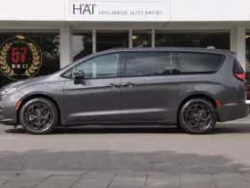 Chrysler Pacifica (2022) thumbnail 19