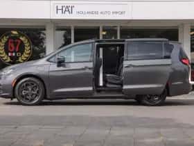 Chrysler Pacifica (2022) thumbnail 20