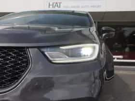 Chrysler Pacifica (2022) thumbnail 26