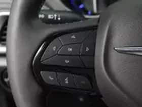 Chrysler Pacifica (2022) thumbnail 33