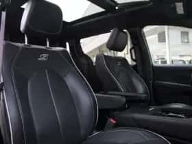 Chrysler Pacifica (2022) thumbnail 10